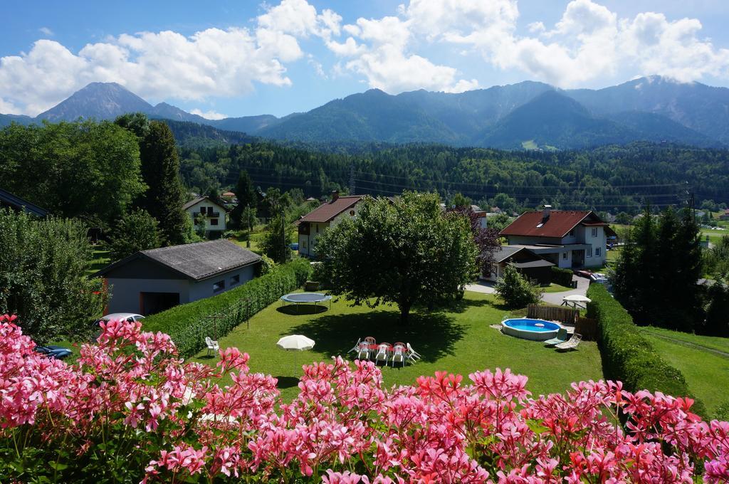 Haus Peter Bed & Breakfast Latschach ober dem Faakersee Exterior photo