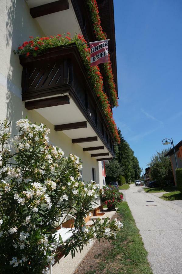 Haus Peter Bed & Breakfast Latschach ober dem Faakersee Exterior photo